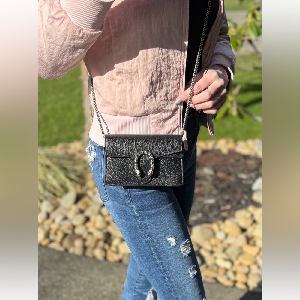 *** SOLD ***
GUCCI DIONYSUS SUPER MINI BAG - Picture 2 of 11